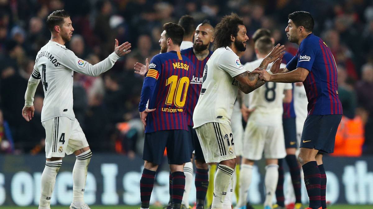 El Comité de Competición de liga española de fútbol podría aplazar el Barça-Madrid para diciembre ante la situación de tensión política en Cataluña