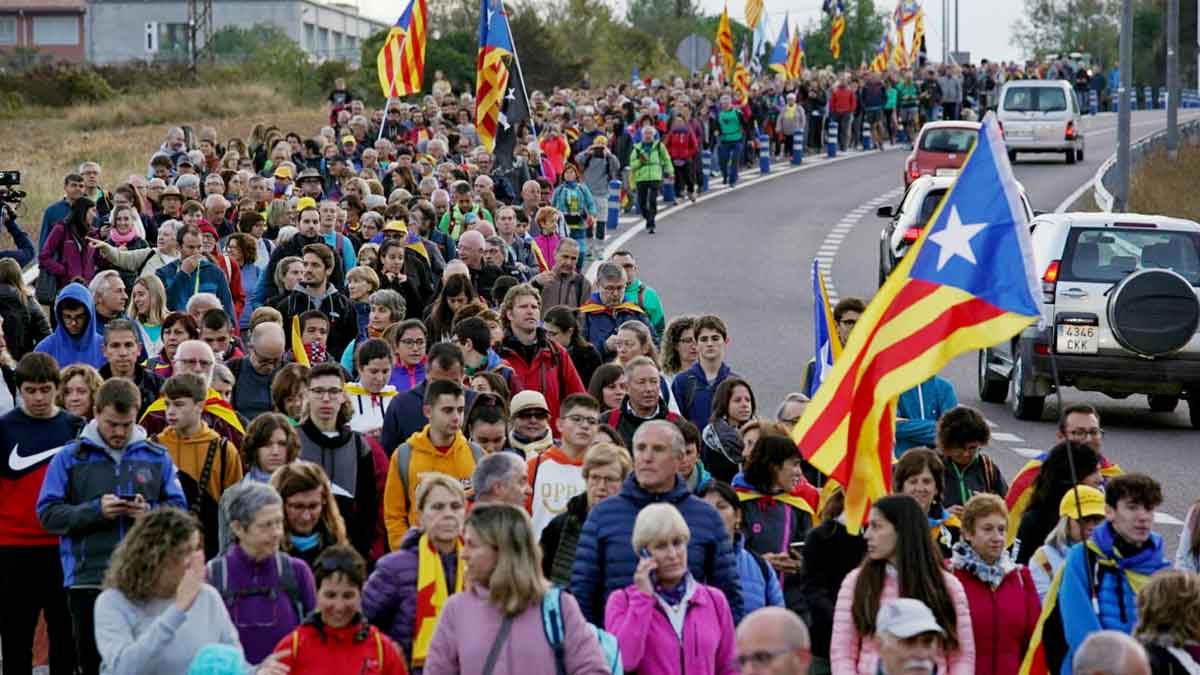 «Marxes per la llibertat» van camino a Barcelona para manifestarse en contra de la sentencia en contra de los lideres independentistas