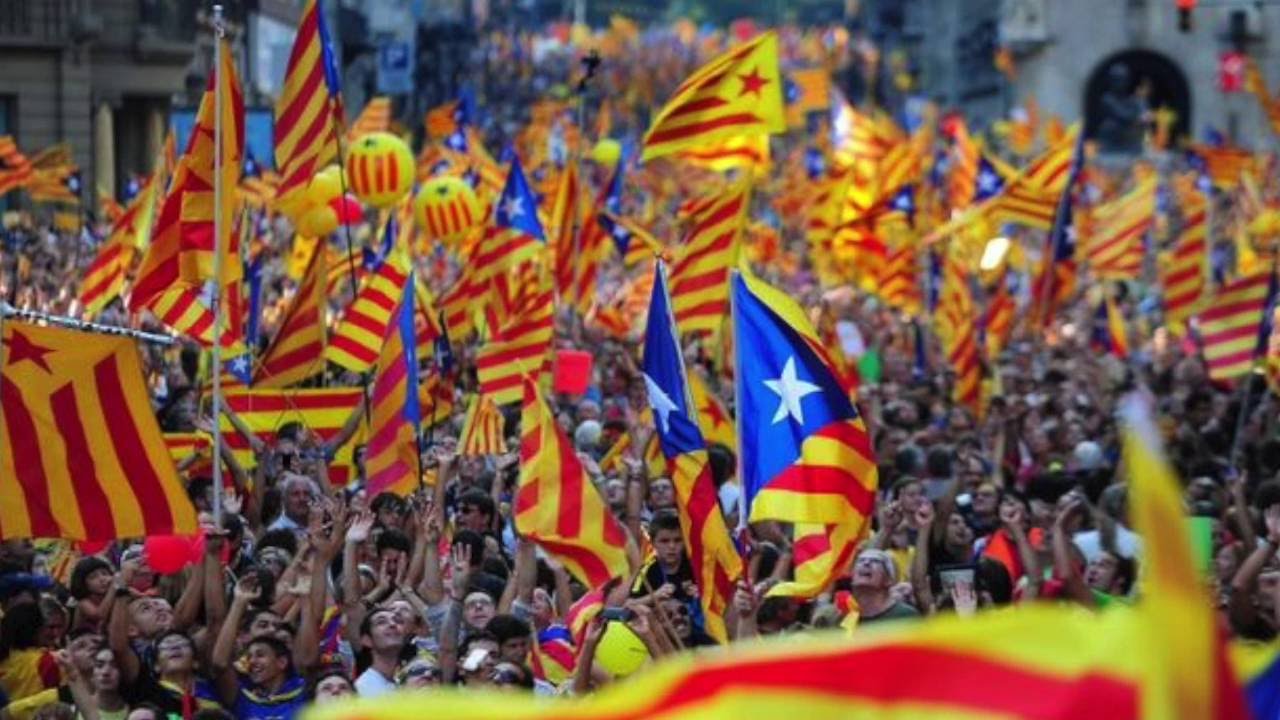 España condena a los imputados en el proceso por la independencia de Cataluña de hasta 13 años de cárcel por sedición