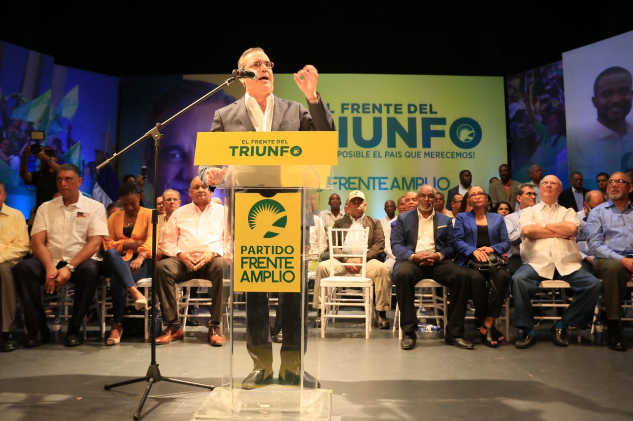 El Frente Amplio proclama a Luis Abinader como su candidato presidencial