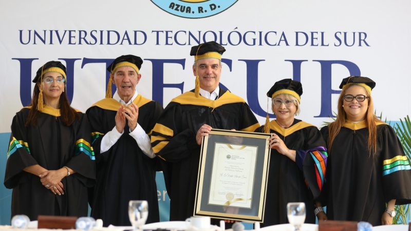 Presidente Abinader recibe título doctor “honoris causa” en Políticas Públicas de Utesur