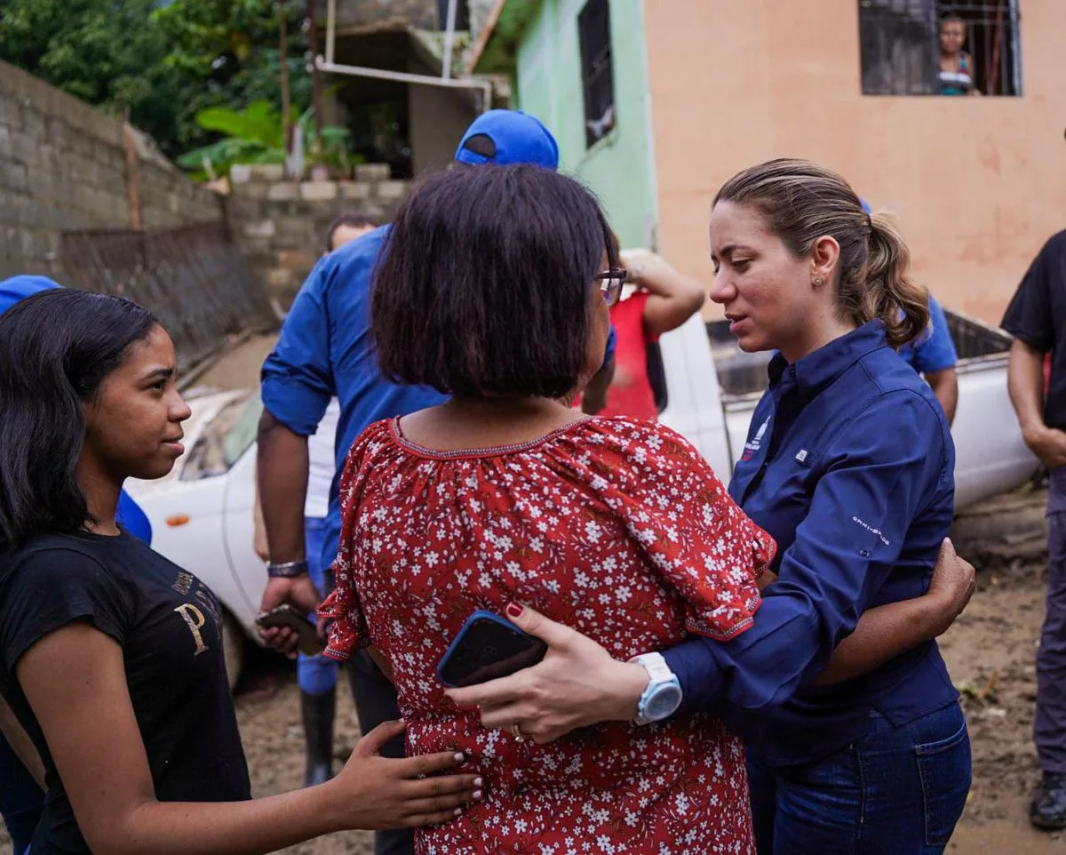 Con Gloria Reyes al frente, solidaridad y acción ha sido la respuesta de Supérate a las inundaciones en Santo Domingo Oeste