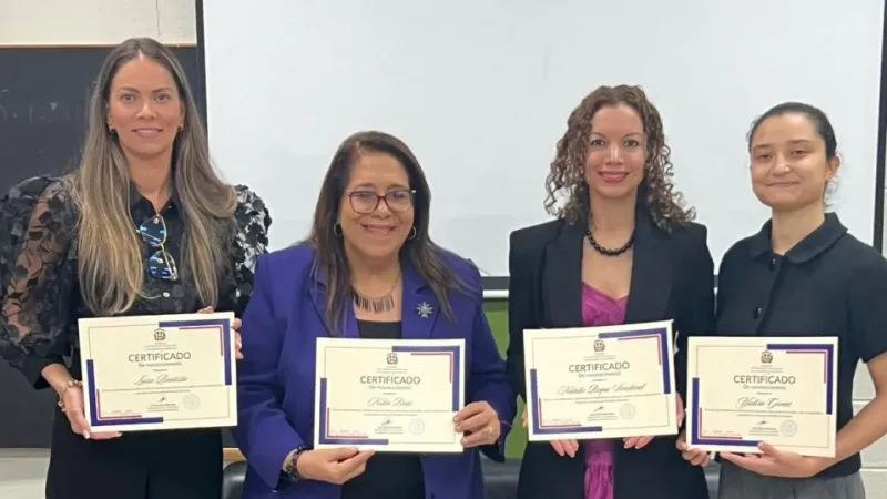 Misión Dominicana en Honduras realiza panel sobre la mujer, sus derechos y reivindicaciones. (A propósito del Día de la No Violencia Contra la Mujer).