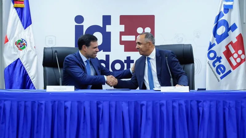 Indotel y Propeep firman acuerdo para facilitar creación de Centro de Innovación Cultural en San Cristóbal