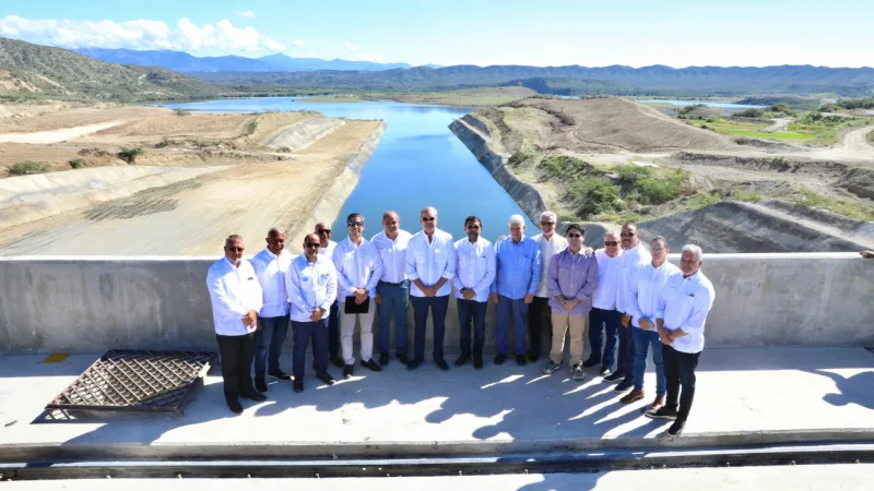 Presidente Abinader inaugura embalse de la presa Monte Grande para garantizar agua a la región Sur