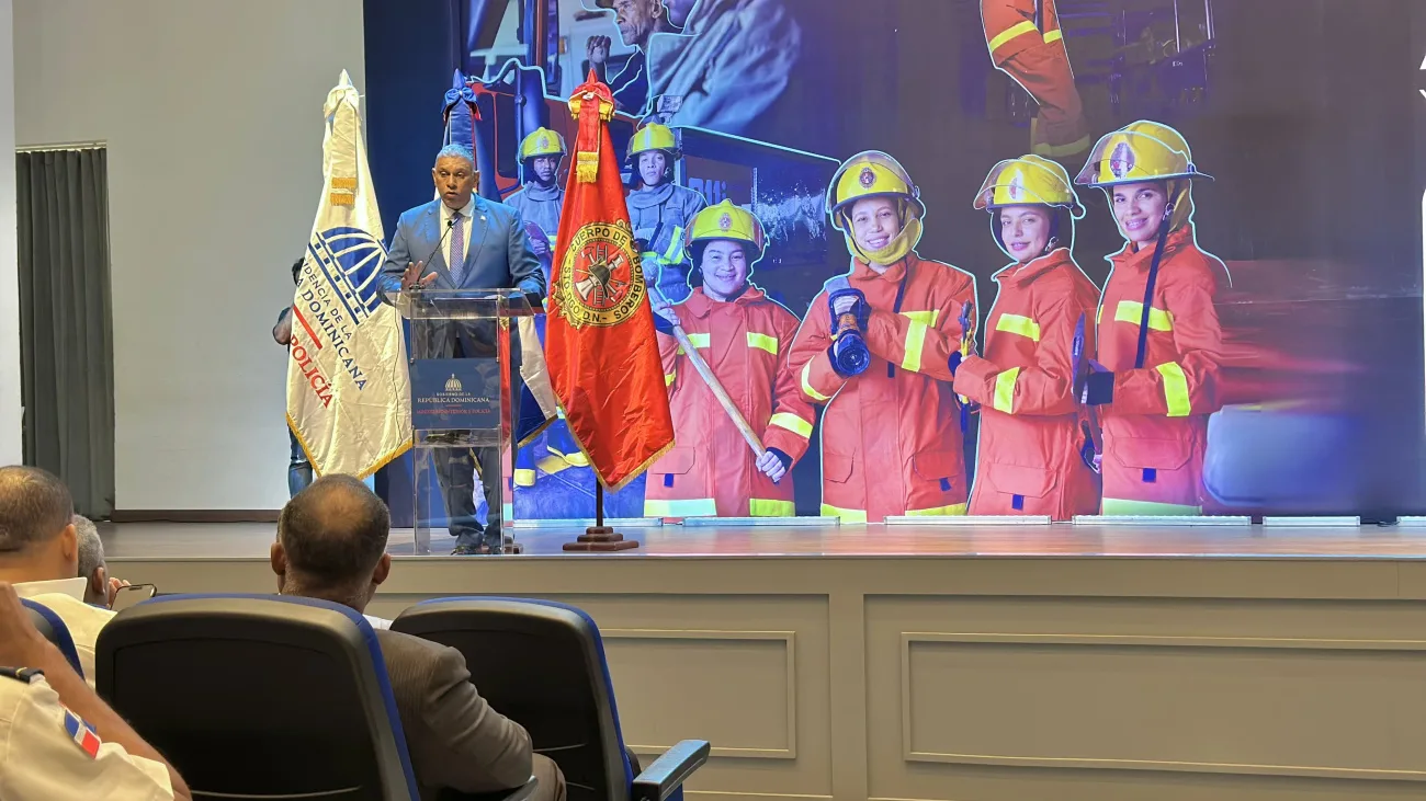 Ministerio de Interior y Policía afianza dignificación de bomberos con incremento a 15,000 pesos mensuales a su sueldo