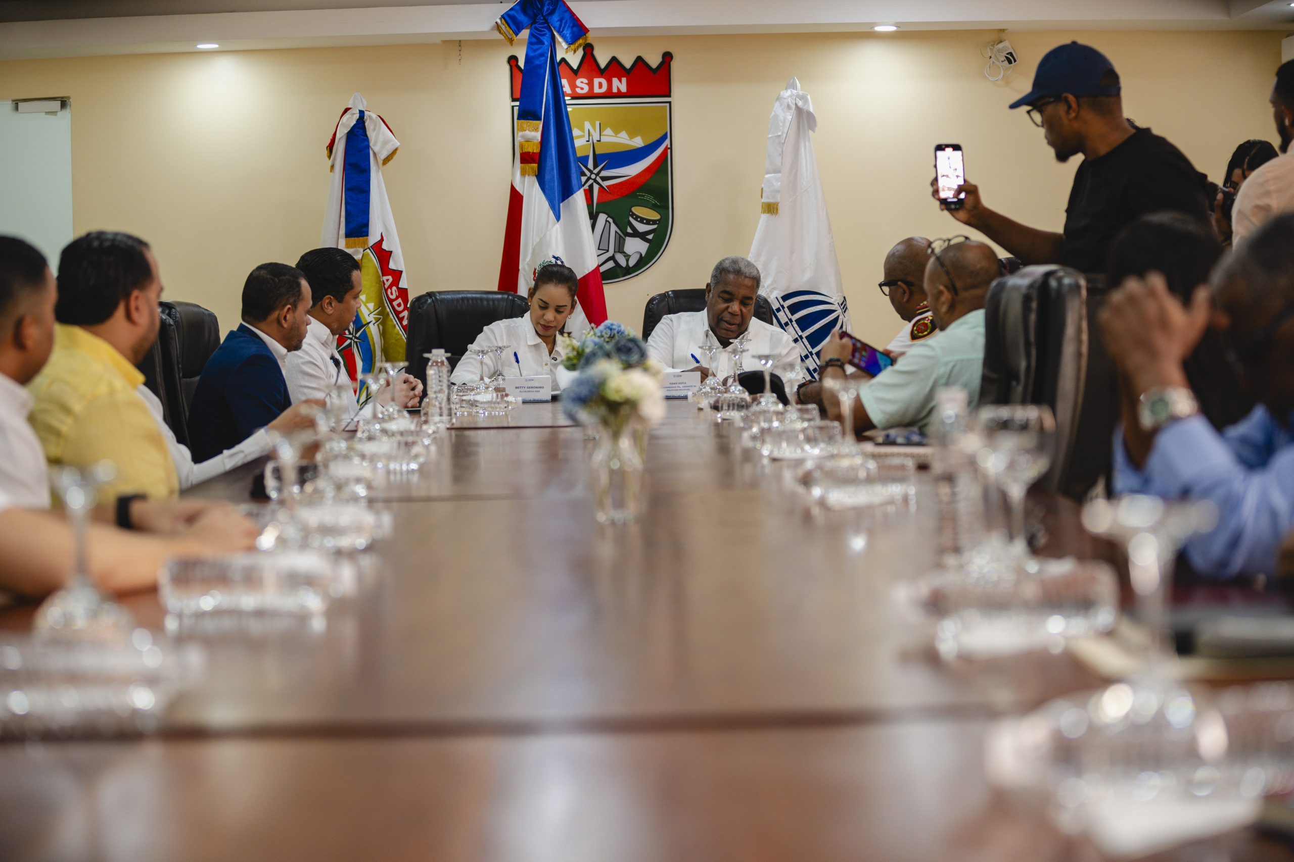 Gobierno y Ayuntamiento de Santo Domingo Norte firman acuerdo para ampliar el Programa Oportunidad 14-24