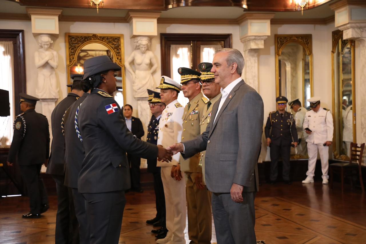 Conmemoración del Servicio de las Fuerzas Armadas y la Policía Nacional en la República Dominicana