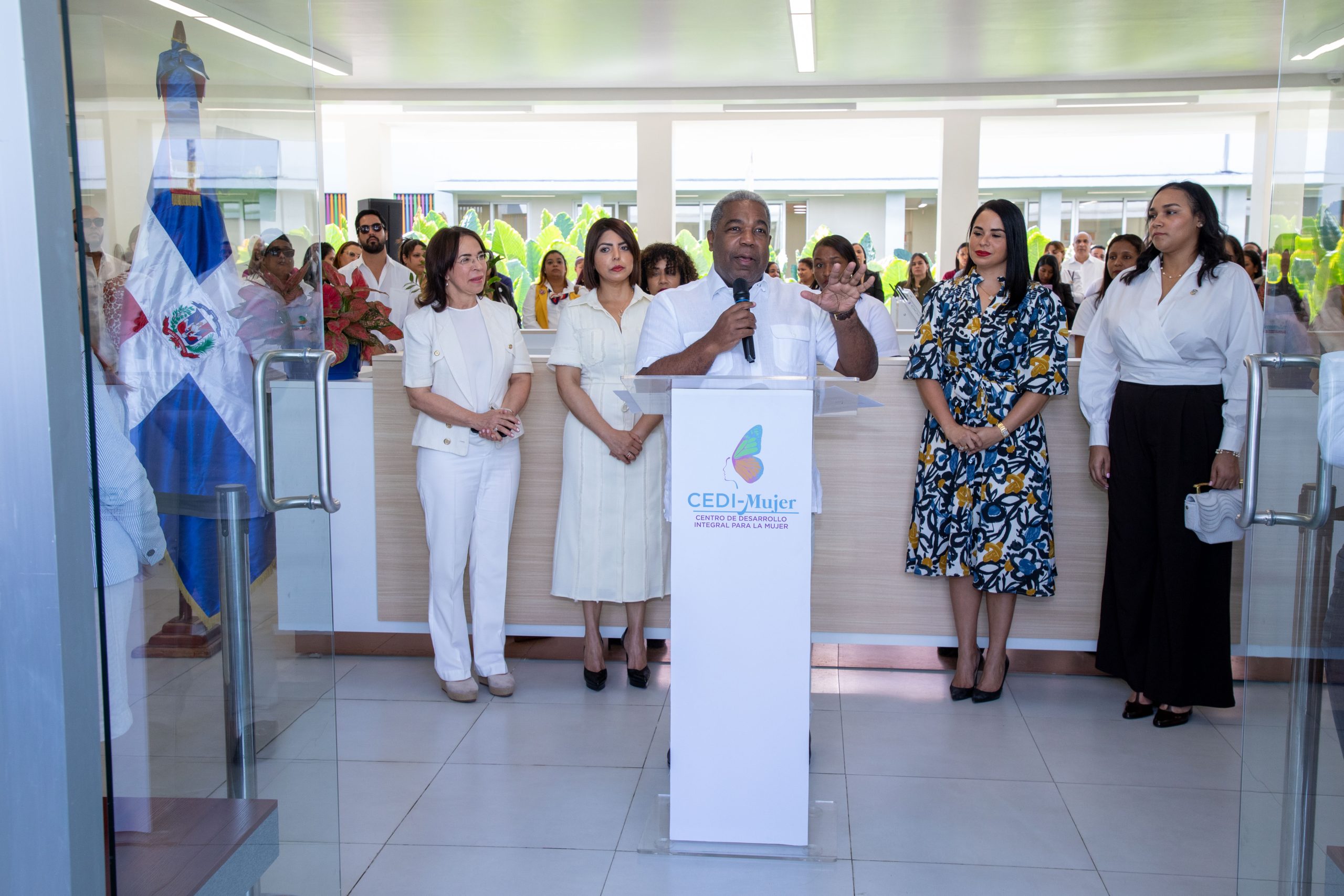 El Gabinete de Política Social inicia la primera fase de servicios del Centro de Desarrollo Integral para la Mujer (CEDI-Mujer) en Santiago