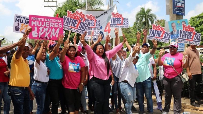 Yafreisis de los Santos exige respeto y consideración para los compañeros desvinculados del Gobierno