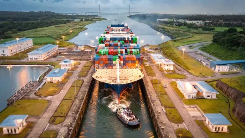 Exención de tarifas para barcos Gubernamentales de los EE. UU. en el Canal de Panamá: Implicaciones y contexto