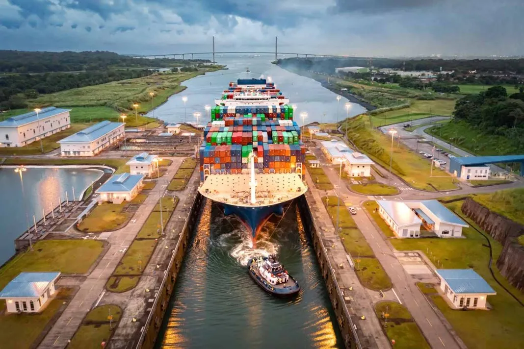 Exención de tarifas para barcos Gubernamentales de los EE. UU. en el Canal de Panamá: Implicaciones y contexto