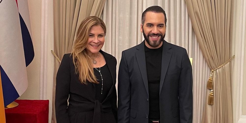 Reunión entre la alcaldesa Carolina Mejía y el presidente Nayib Bukele en El Salvador