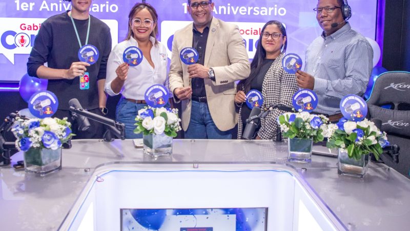 Gabinete de Política Social celebra primer aniversario de programa radial, “Gabinete Social Comunica” y su moderna cabina de radio