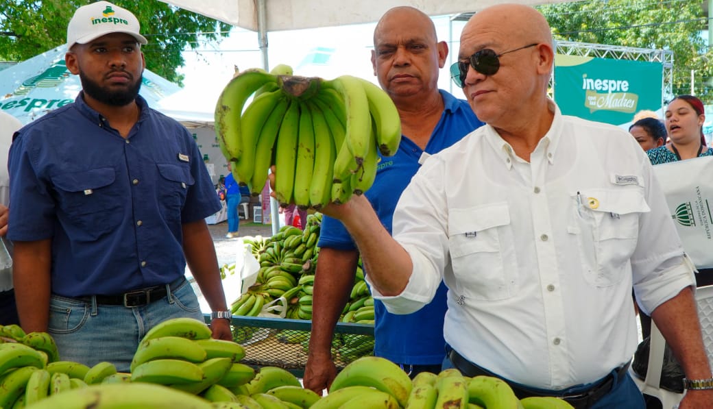 Extienden ferias «Inespre con las Madres» hasta junio en 13 localidades de República Dominicana