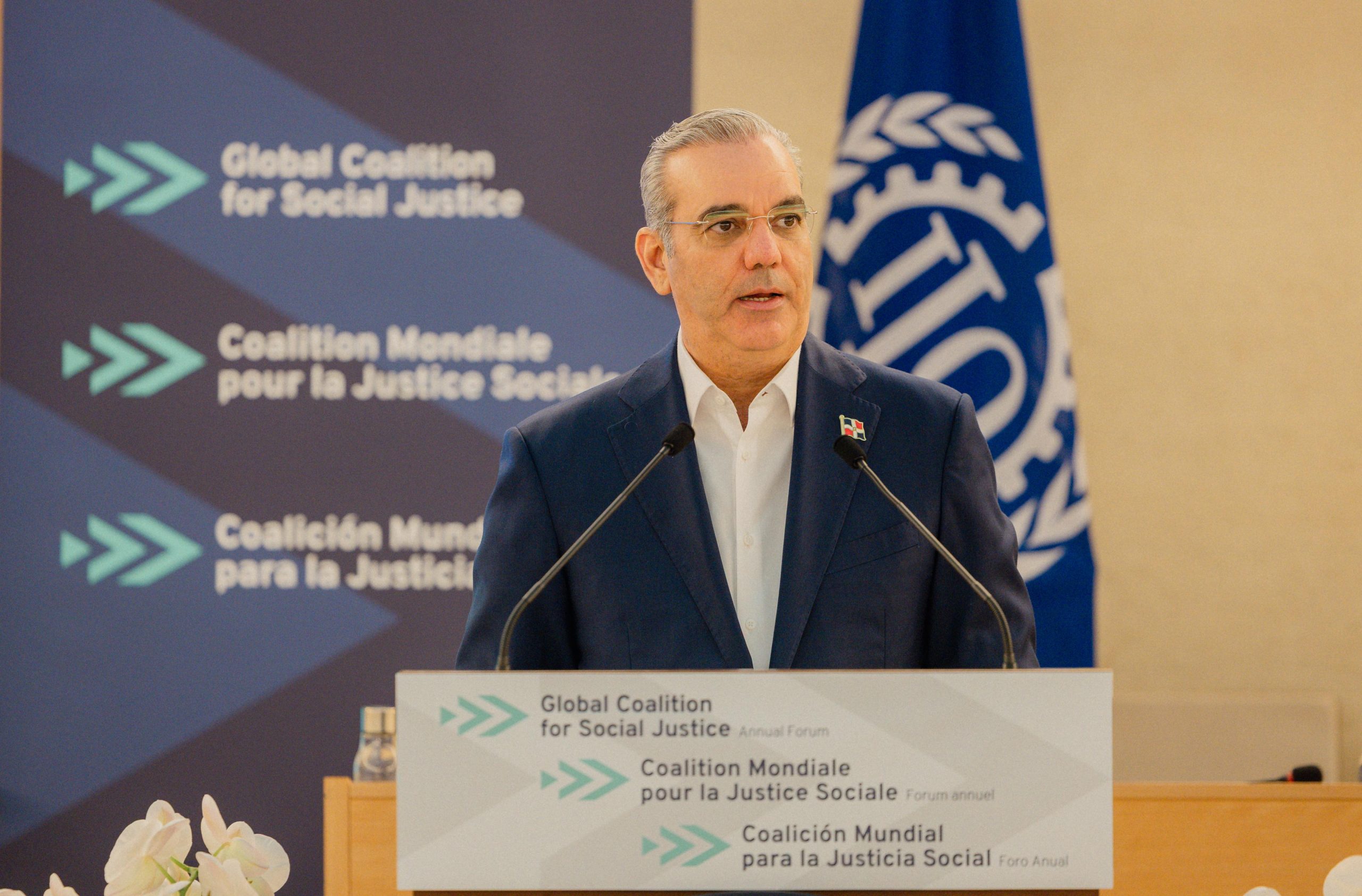 El presidente Abinader reafirma el compromiso con la justicia social en el Foro de la OIT