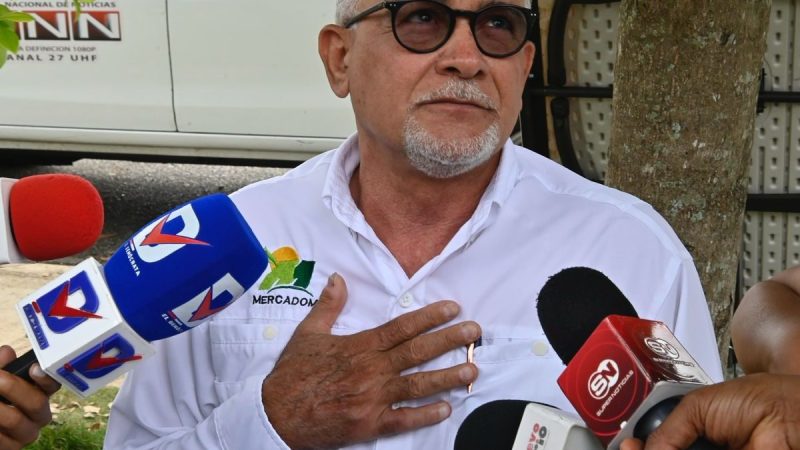 Estimación de pérdidas de al menos 800 millones de pesos tras incendio en Merca SD