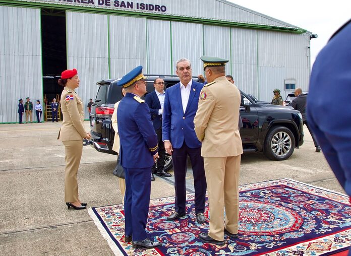 Regreso del Presidente Abinader Tras Gira Internacional