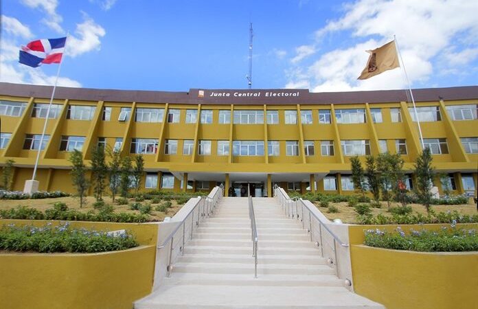 Inicia la implementación de un formato único y nuevas tasas para actas del estado civil