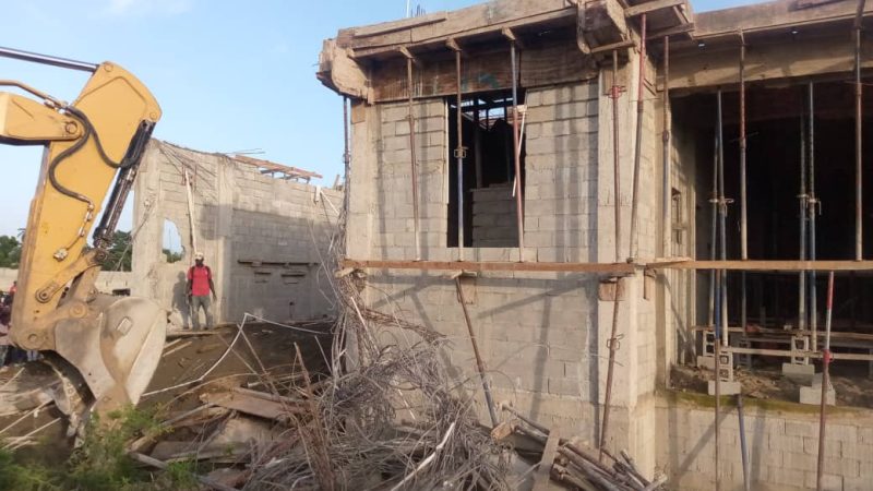 Colapso de Techo en Juana Méndez Resulta en Varios Muertos y Heridos