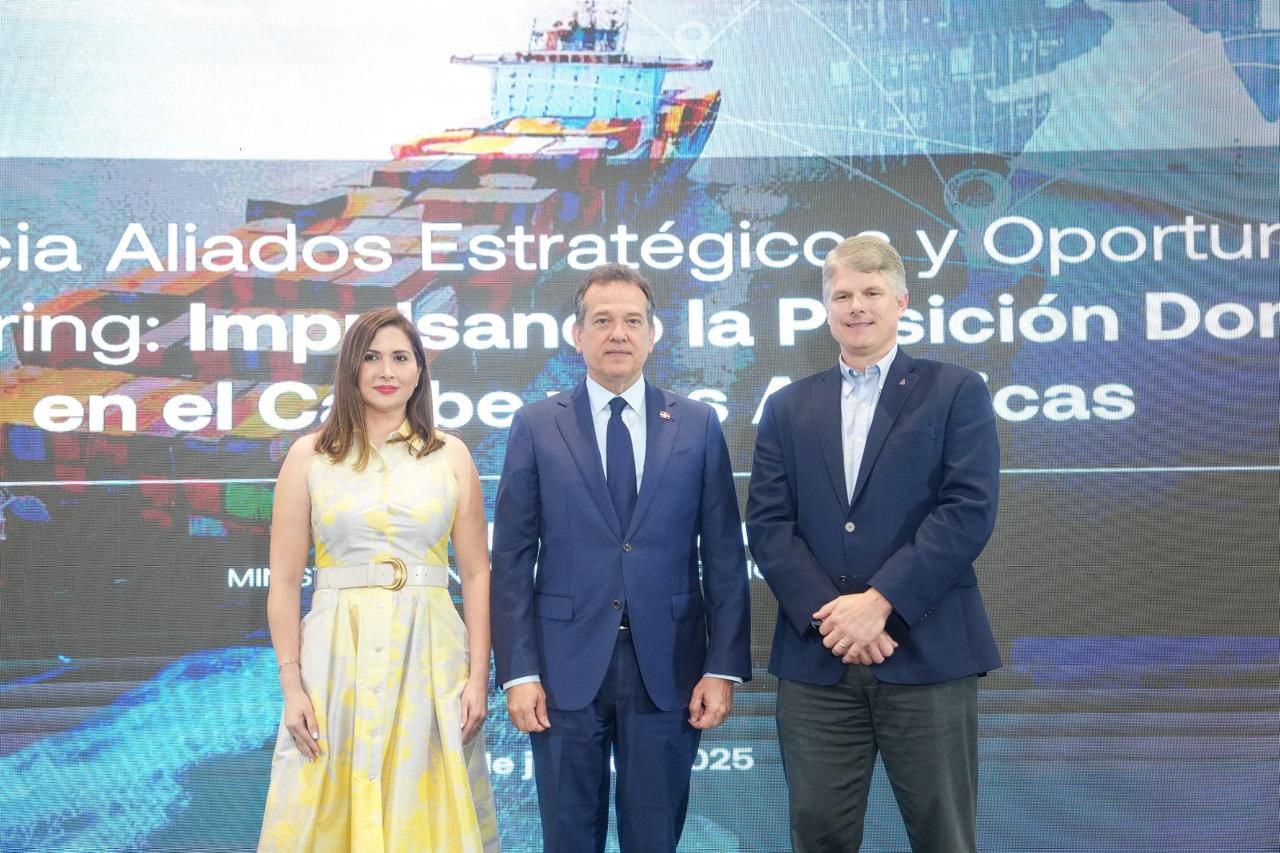 República Dominicana se impulsa como hub industrial y logístico, destaca el Ministro Bisonó
