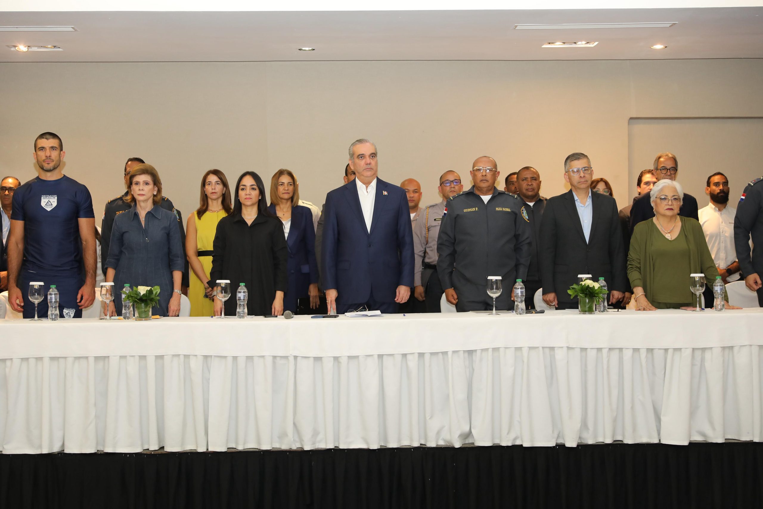 Transformación policial en República Dominicana: Clausura y nuevos cursos de tácticas de supervivencia para la Policía Nacional