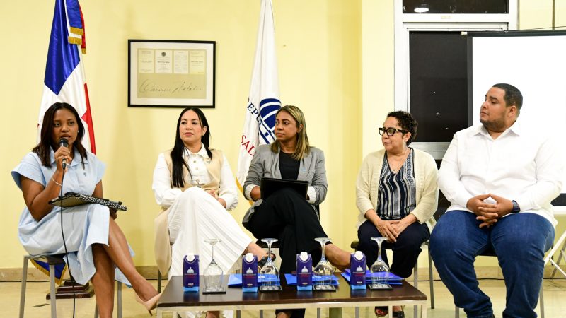 Panel busca sensibilizar sobre la trata de personas como problema de salud pública en República Dominicana