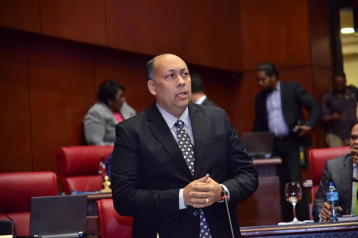 Luis René Canaán Asume como Administrador General de ARS SEMMA